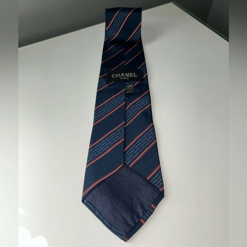 Chanel Navy Blue & Red Striped Men's Silk Neck Tie - Picture 5 of 9